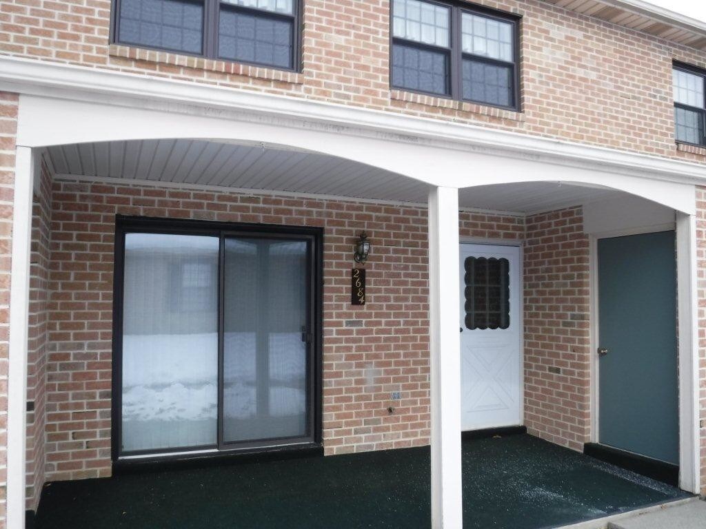 2684 Rolling Green Pl, Macungie, PA 18062 Condo for Rent in Macungie