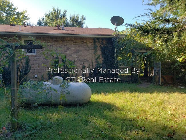 Foto del edificio - 135 Morris Mill Rd