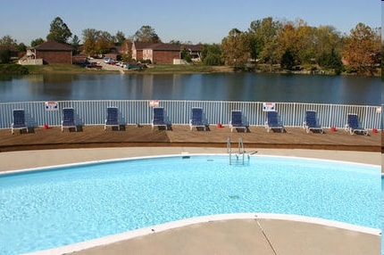 Piscina - Eagle Creek Court