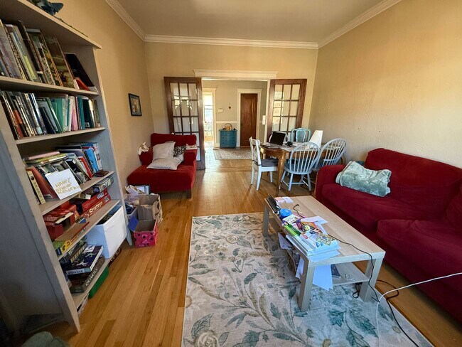 Foto del edificio - 10-12 Greenway Ct