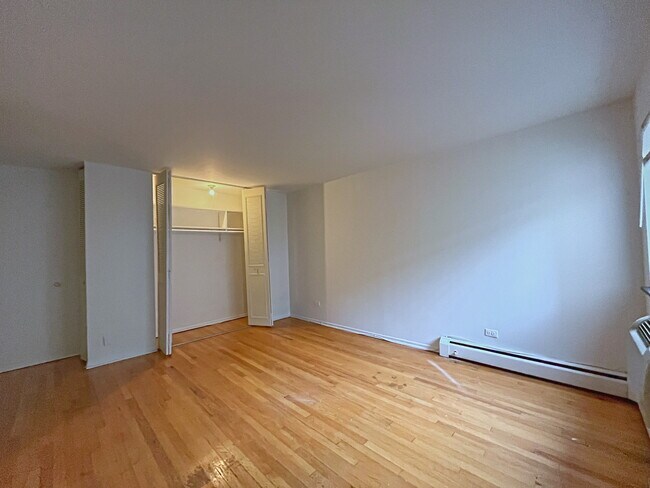 Foto del edificio - 742 W Buena Ave