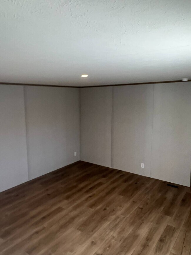 Foto del edificio - 200 E Zora St