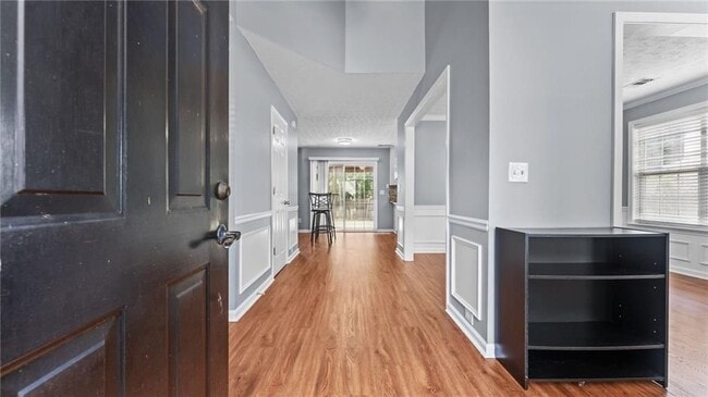 Foto del edificio - 450 Manor Glen Dr