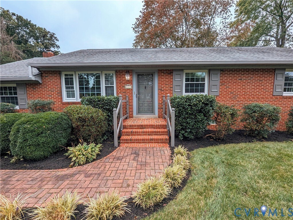 Foto principal - 8401 Bronwood Rd