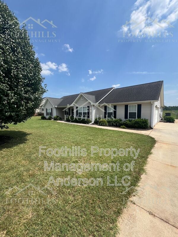 Building Photo - 119 McClain Lake Drive