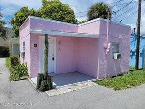 Building Photo - 1420 Avocado Ave