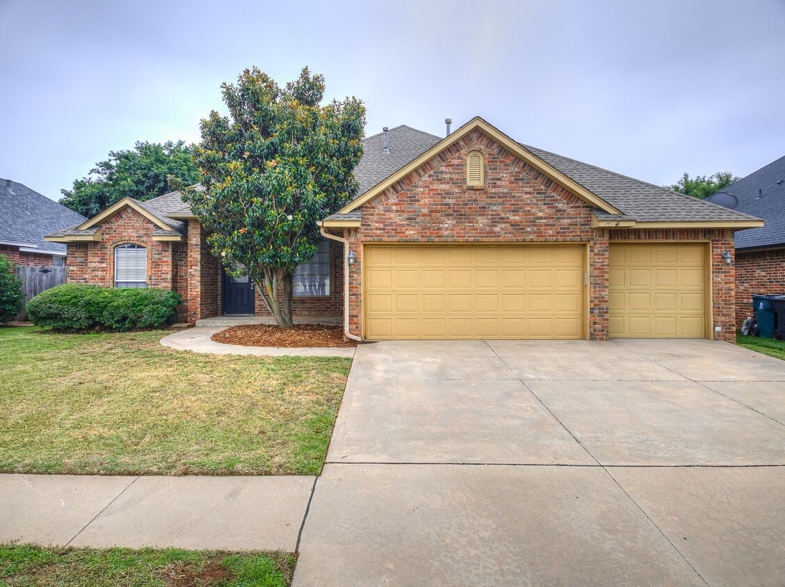Photo - 7432 NW 130th ST