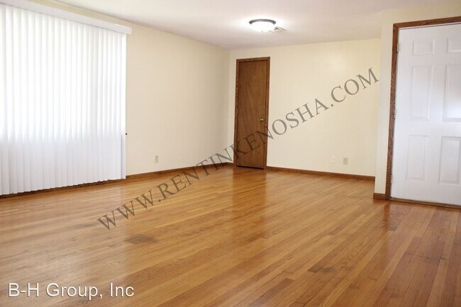 Building Photo - 8059 27th Ave