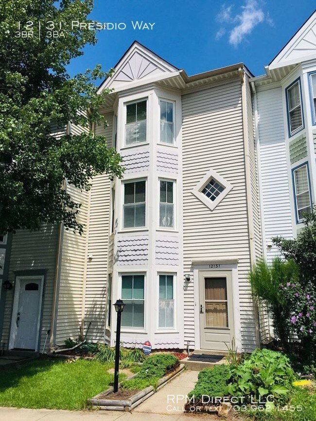 3 Level TH in Lake Ridge! Townhouse for Rent in Woodbridge, VA