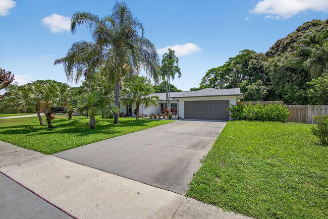 Building Photo - 280 Sulky Way
