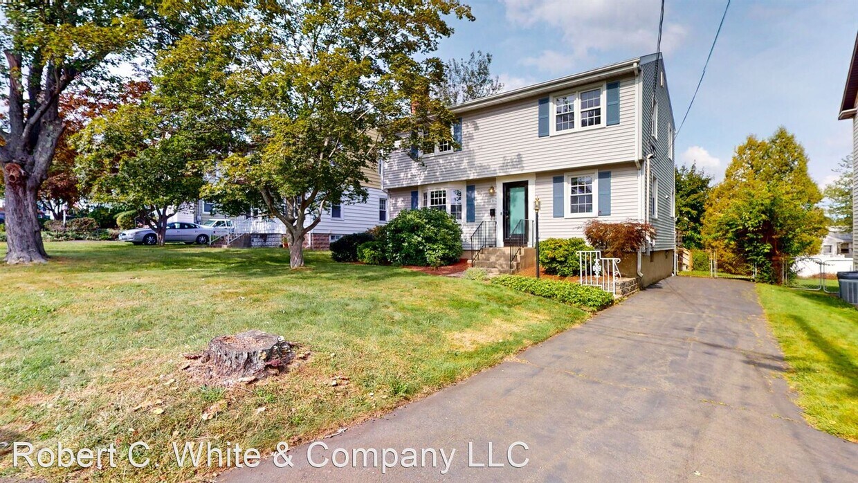 Primary Photo - 3 br, 1.5 bath House - 31 Howard Street