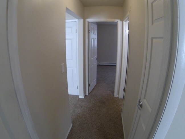 Foto del edificio - 2 br, 1 bath Apartment - 698 Robinson Road