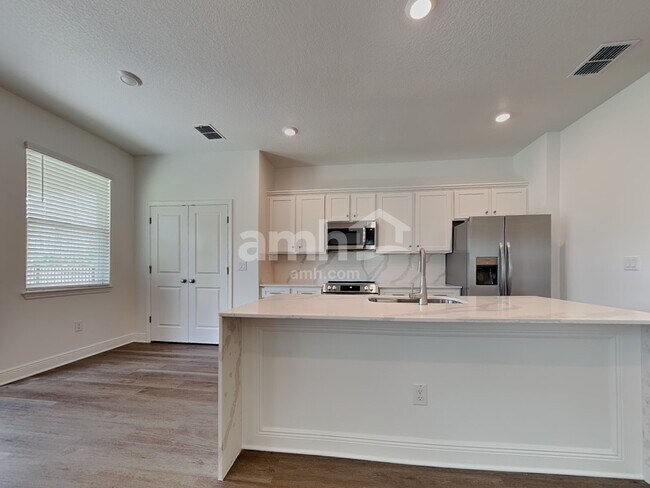 Building Photo - 6799 Atlantic Bch Ave