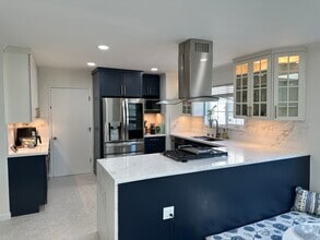 Building Photo - 42688 Ravensbourne Park St