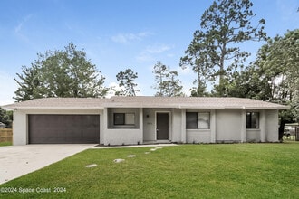 Building Photo - 7000 Kaylor Ave