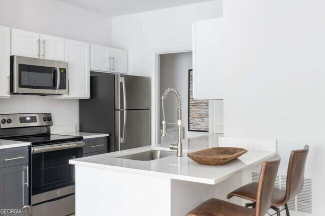 Foto del edificio - 2500 Shallowford Rd