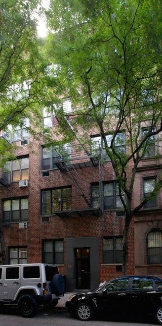 Building Photo - Hughes House Apartments