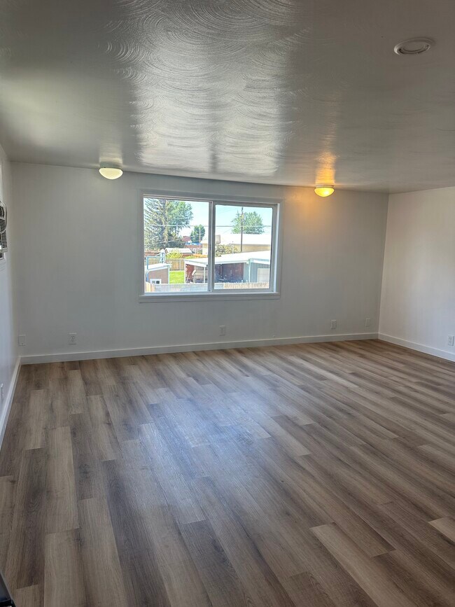 Foto del edificio - Paul 2 bedroom with garage
