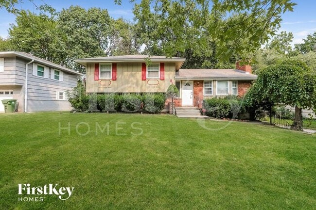 Building Photo - 8101 Willow Way
