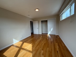 Building Photo - 938 Kearney St