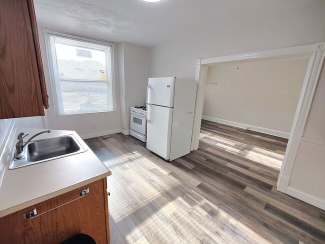 Foto del edificio - 2423 Wrights Wy