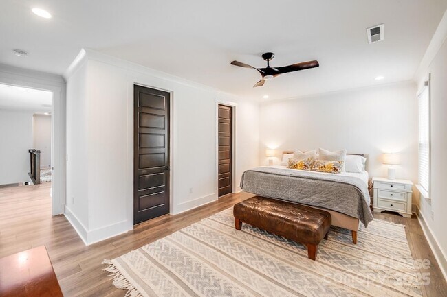 Foto del edificio - 1613 N McDowell St