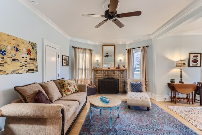 Foto del edificio - 831 4th Ave