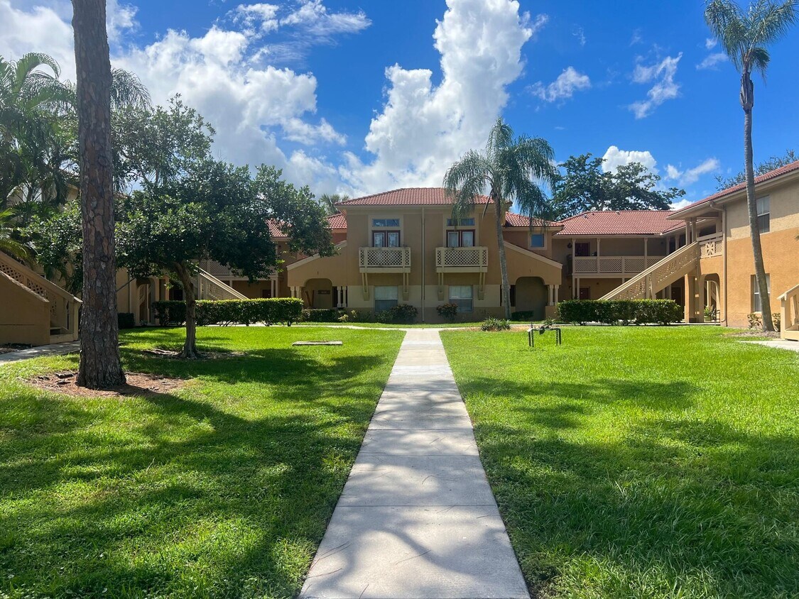 4807 Via Palm Lakes Unit 1516, West Palm Beach, FL 33417 Condo for Rent in West Palm Beach, FL