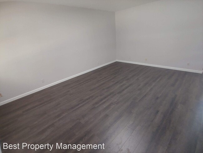 Building Photo - 1 br, 1 bath House - 4290 Laurel St #1