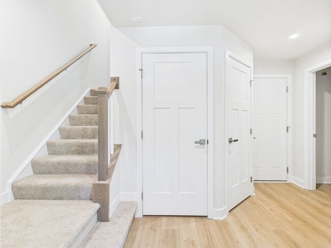 Building Photo - 9600 Laurel Ridge Ct