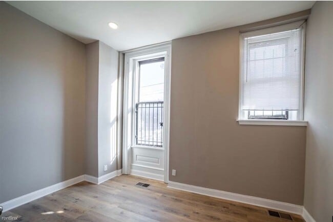Building Photo - 3 br, 3 bath 4plex - 1423 DIAMOND ST Unit 1F