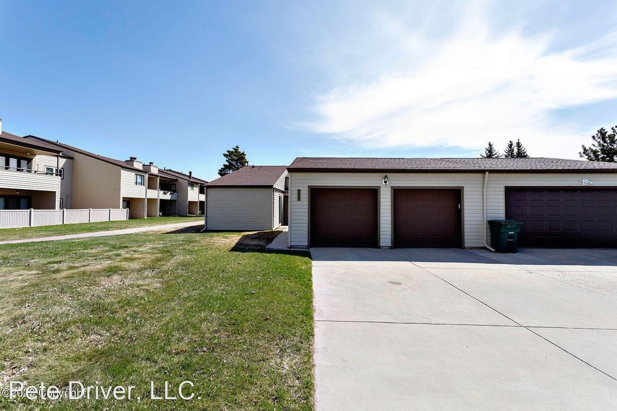 Primary Photo - 5 br, 3 bath House - 909 Indian Hills Drive