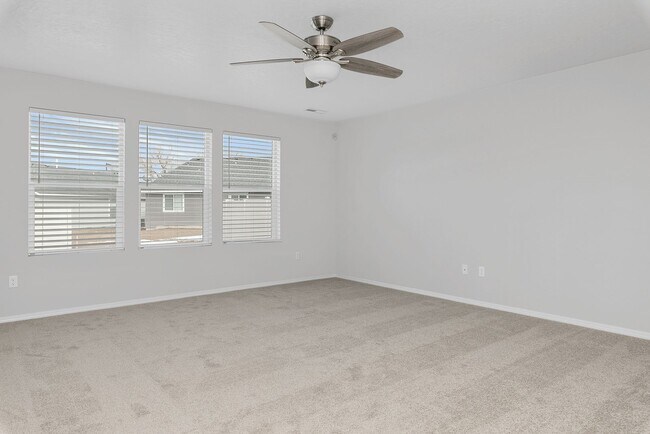 Building Photo - BEAUTIFUL & SPACIOUS 2636sf Nampa Home w/3-Car Garage