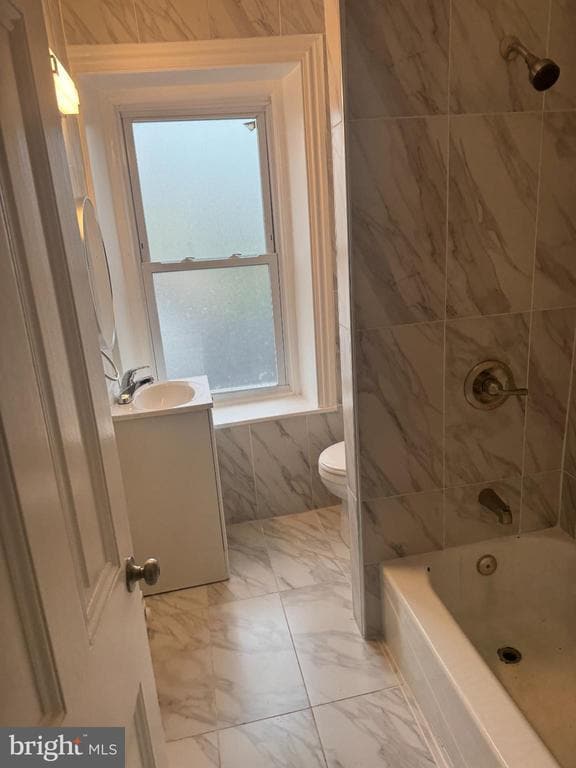 Building Photo - 1321 DeKalb St