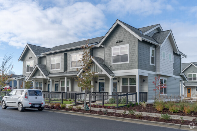 Building Photo - Parkside Townhomes