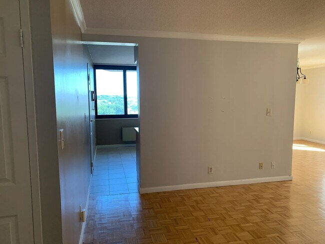 Building Photo - 344 Prospect Ave