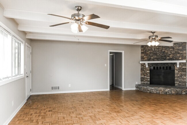 Foto del edificio - 2425 4th St NW