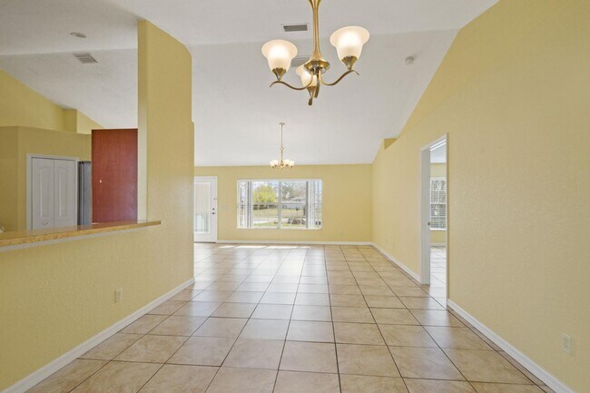 Foto del edificio - 5363 Pierpoint Ave