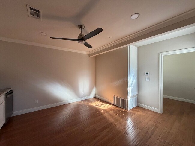 Foto del edificio - 25461 Cole St