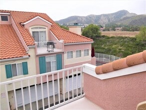 Building Photo - 27004 Karns Ct