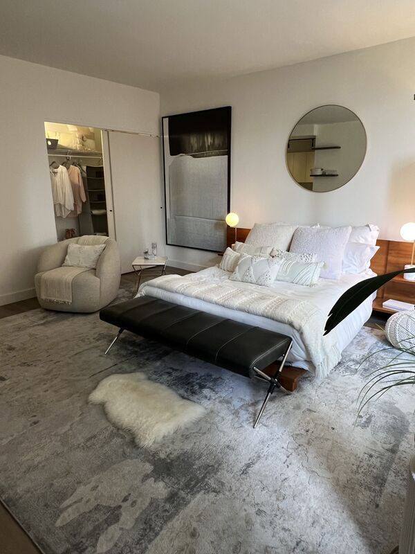 Building Photo - 833 N Dearborn St