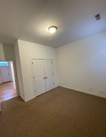 Foto del edificio - 2143 N Western Ave