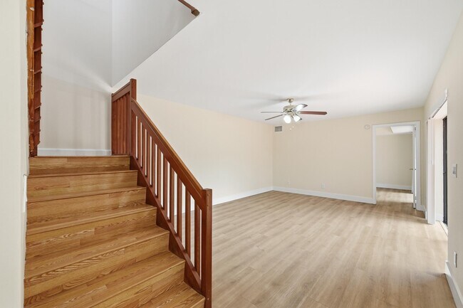 Building Photo - 8337 N Coral Cir