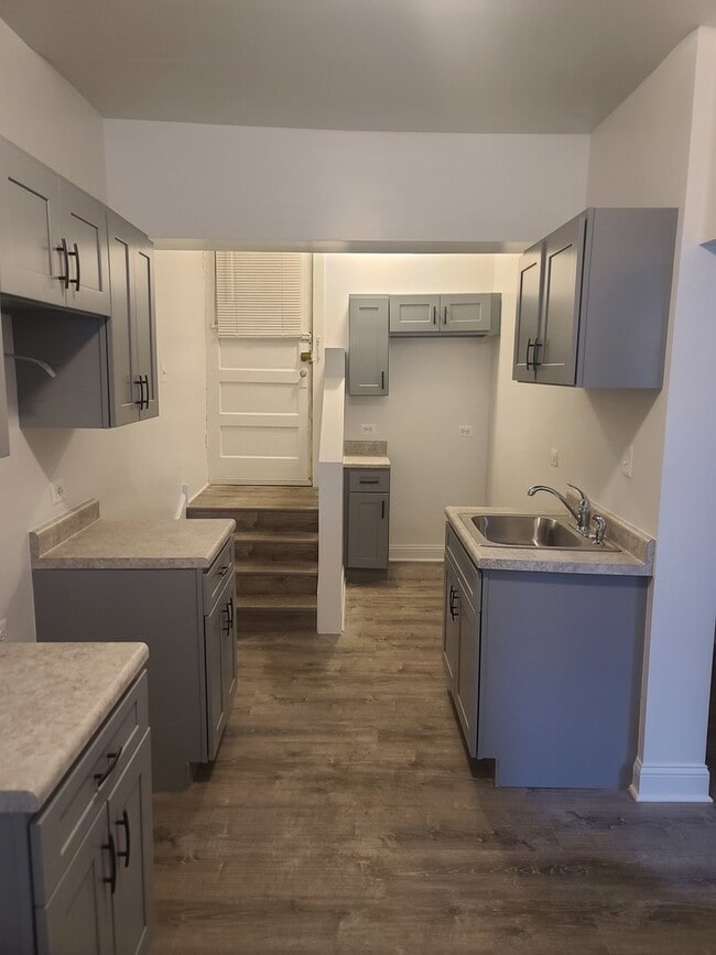 Foto del edificio - 4426 N St Louis Ave