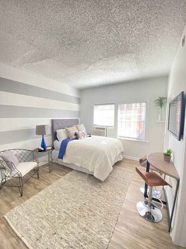 Foto principal - 1310 S Wilton Pl