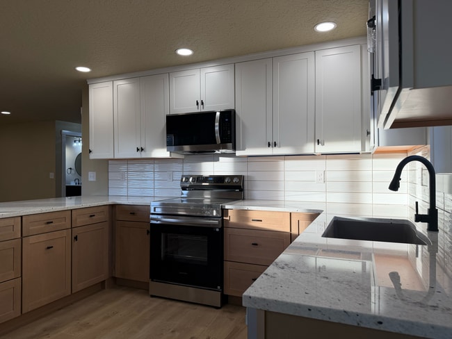 Building Photo - 919 Cove Arm Cir