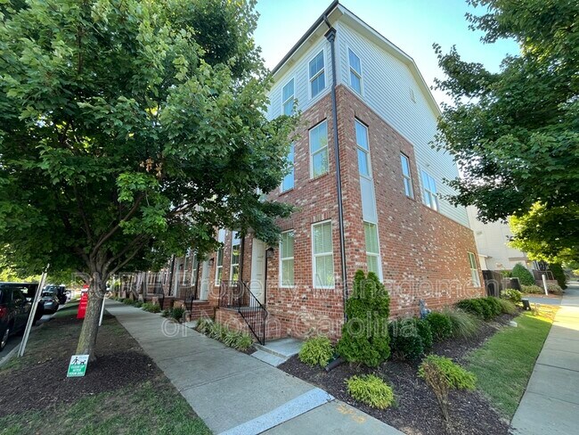 Building Photo - 808 Seigle Point Dr