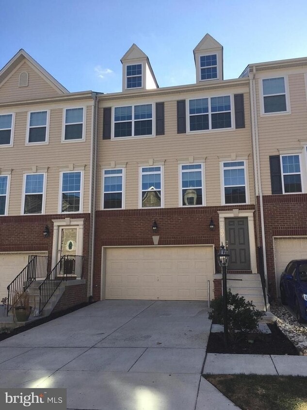 Foto principal - Tanyard Springs Townhome