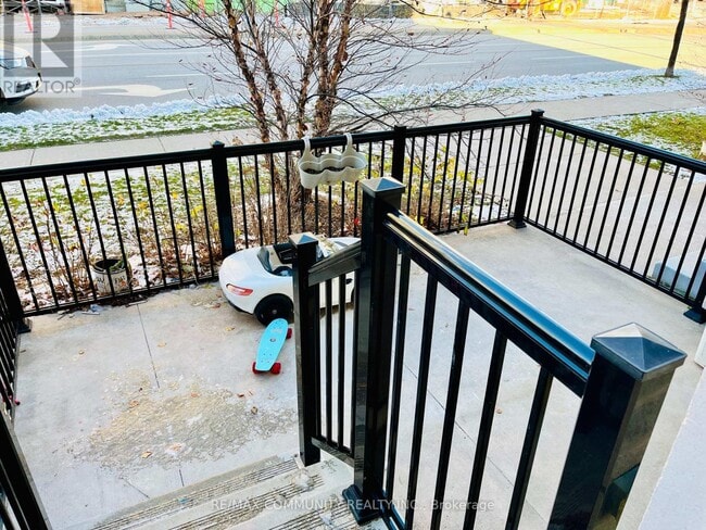 Photo du bâtiment - 2205 Lillykin St