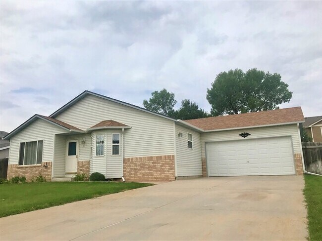 Building Photo - Beautiful Home in Ault
